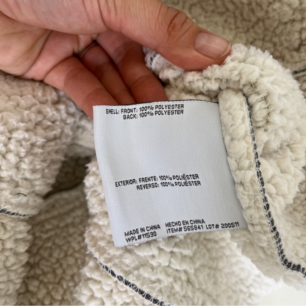 Weatherproof woman’s jacket - Picture 8 of 11
